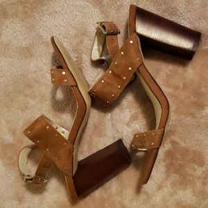 WHITE HOUSE BLACK MARKET suede heels